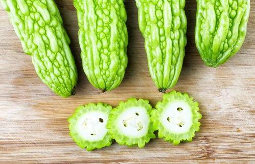 吃瓜吃个苦瓜,揭秘“吃瓜吃个苦瓜”的独特风味